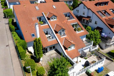 BEREITS VERKAUFT/VERMIETET Sehr schöne 3,5-Zimmer-Wohnung mit  großer Terrasse und Gartenanteil!