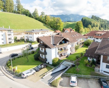 HELLE 3-ZIMMER-WOHNUNG IM ALLGÄU MIT EINBAUKÜCHE UND TIEFGARAGENSTELLPLATZ